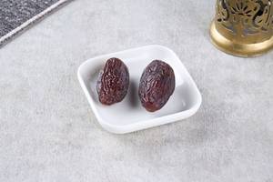 Dates (2 Pcs)