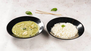 Thai Green Curry Chicken (with Rice)