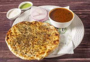 Keema Naan With Gravy