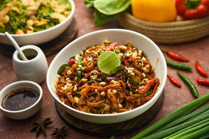Pad Thai Kung Nang (Veg) [Serves 2]