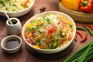 Egg Cantonese Rice Noodles