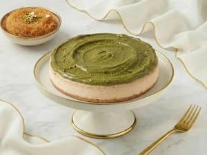 Dubai Kunafa Cheesecake