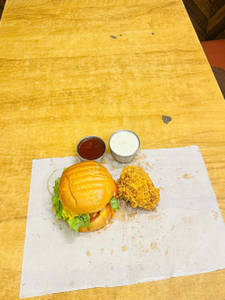 Chicken Burger +medium Broasted 1pcs
