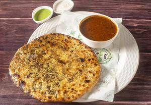 Chicken Naan With Gravy