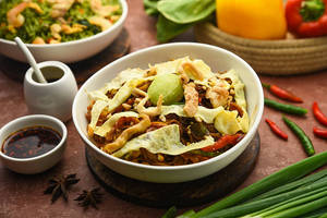 Pad Thai Kung Nang (Chicken) [Serves 2]