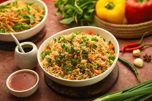 Shanghai Special Fried Rice (Veg) [Serves 2]