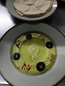 Basil Pesto Hummus With Pita