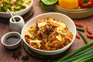 Egg Schezwan Fried Rice [Serves 2]