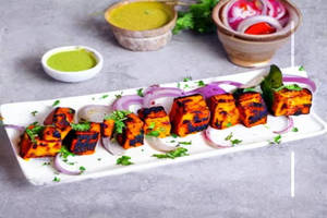Lasaniya Paneer Tikka Dry