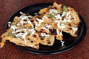 Aloo Parotha With Curd