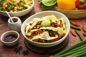 Egg Pad Thai Kung Nang [Serves 2]