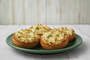 Garlic Bread Paneer Topping