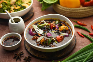 Chicken In Black Bean Sauce (10 Pc)