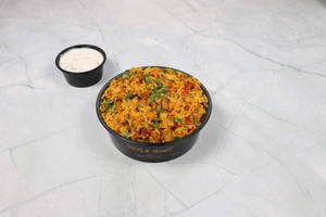 Gatta Pulav With Veg Raita