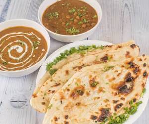 Dal makhani kulcha