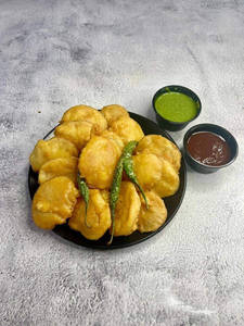 Batata Bhajiya (pakoda)