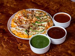 Spicy Schezwan Pizza [6 Inches]