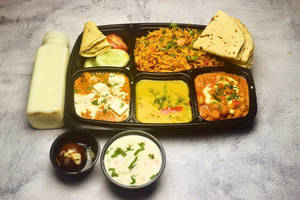Special Pulao Thali