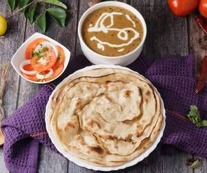 Dal Makhani Paratha
