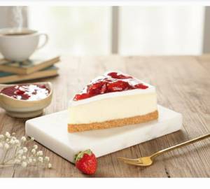 Strawberry Cheesecake Slice