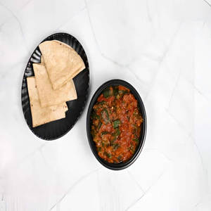 Masala Bhindi Sabji With Phulka Roti