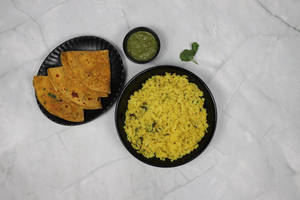 Batata Kanda Poha (250 Ml) , Methi Thepla (3 Pcs) Combo