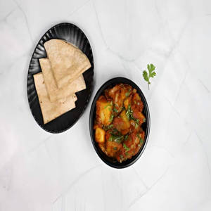 Aloo - Pyaz Sabji With Phulka Roti