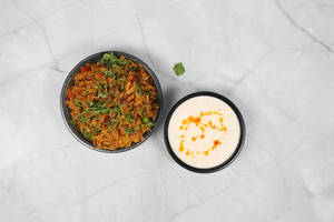 Tava Pulav With Veg Raita
