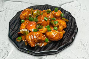 Veg Chilli Garlic Momos [6 Pcs]