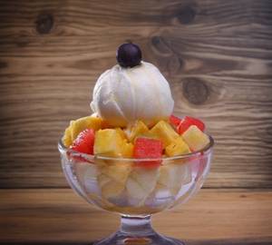 Fruit Salad With Ice Cream