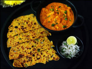 Shahi Paneer Missi Roti Combo