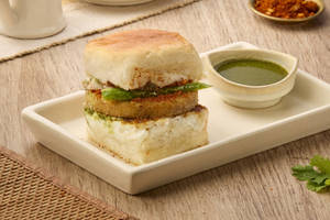 Aloo Tikki Pav (1 pc)
