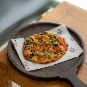Peppy Paneer Pizza (charcol Smoke)