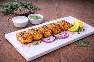 Achari Paneer Tikka (6pcs)
