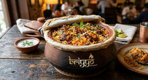 Hyderbadi Panner Tikka Slow Cooked Matka Biryani [1 kg]
