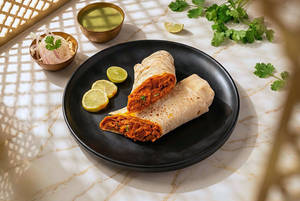 Chicken Bhuna Wheat Roll