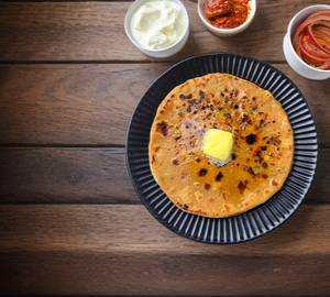 Aalu Gravy Paratha Thali