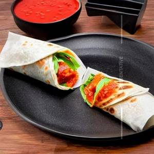 Mozzarella E Pomodoro Wrap.
