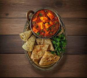 Mattar Paneer Paratha Thali