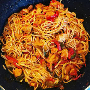 Mixed Chilli Garlic Nooodles
