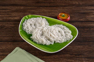 Idiyappam [3 Pieces] With Veg Korma