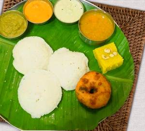 3 Idly +Vada +Kesari
