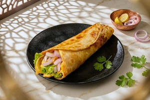 Egg Masala Wheat Roll