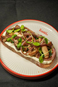 Herbed Mushroom And Cheese