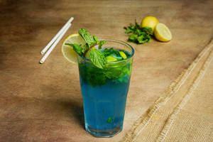 Blue Lagoon Mojito