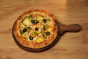 Mediterranean Veg Pizza