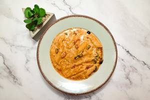Exotic Veg Creamy Makhani Pasta