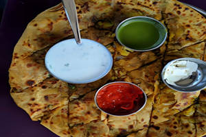 Patta Gobi Gajar Pyaz Parantha