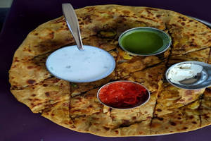 Gobi Gajar Matar Parantha
