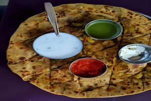 Gobi Pyaz Parantha